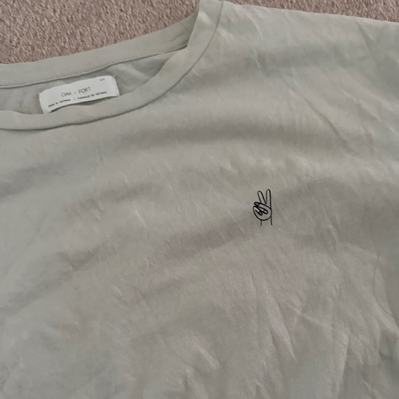 Oak + Fort Whisper Grey Peace Sign Tshirt - Picture 3 of 3